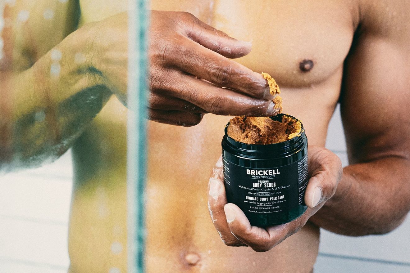 Why Men Should Use an Exfoliating Body Scrub